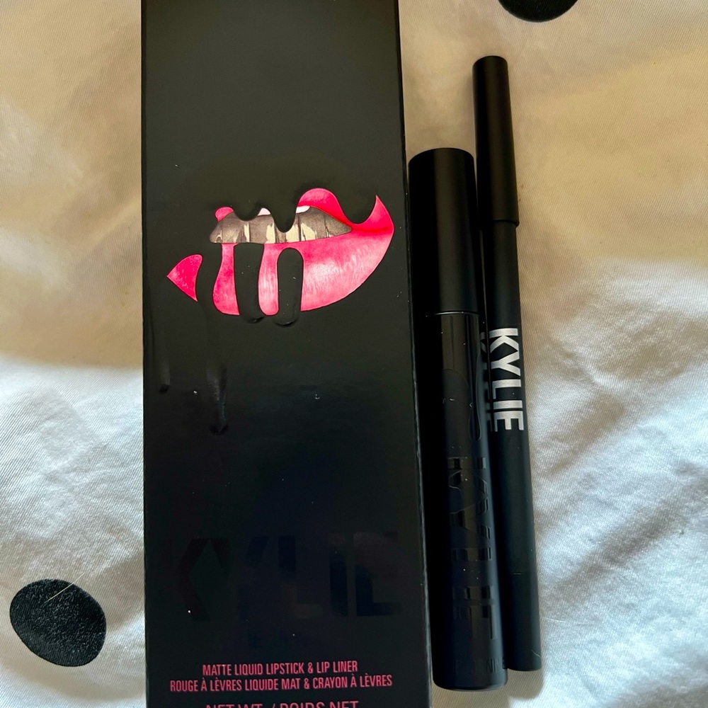 New Kylie Friday Lip Kit